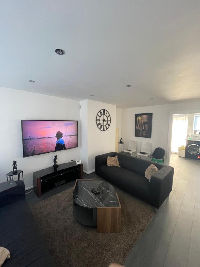 Tilbury Docks Rooms For Short Letting Exterior foto